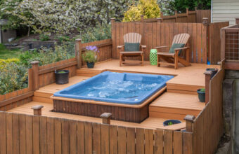 jacuzzi extérieur en bois