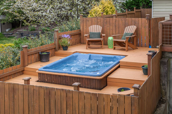 jacuzzi extérieur en bois